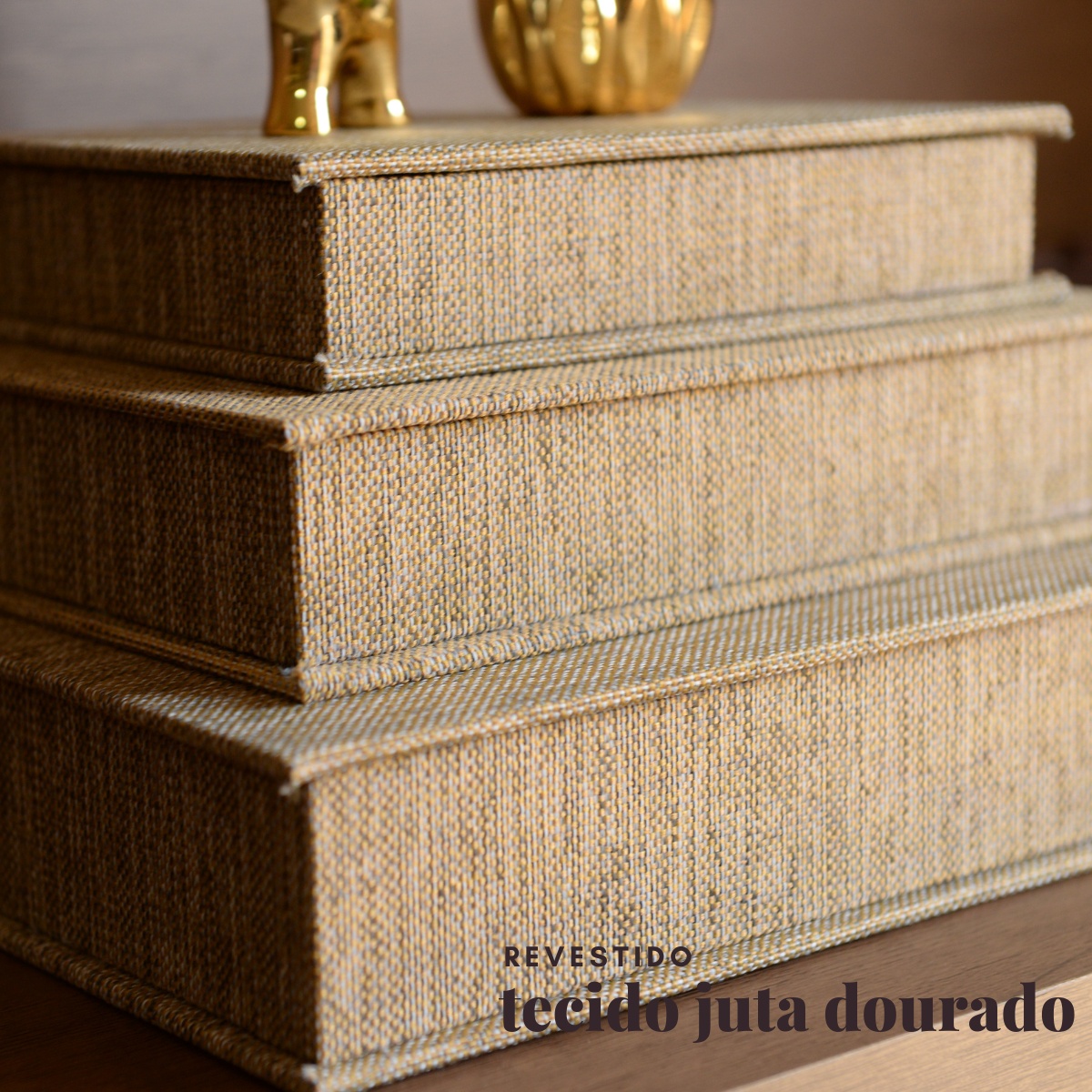 Kit 3 Caixa Livro Falso MDF TECIDO JUTA DOURADO Decorativa Porta Objeto Elegante - Imagem 4