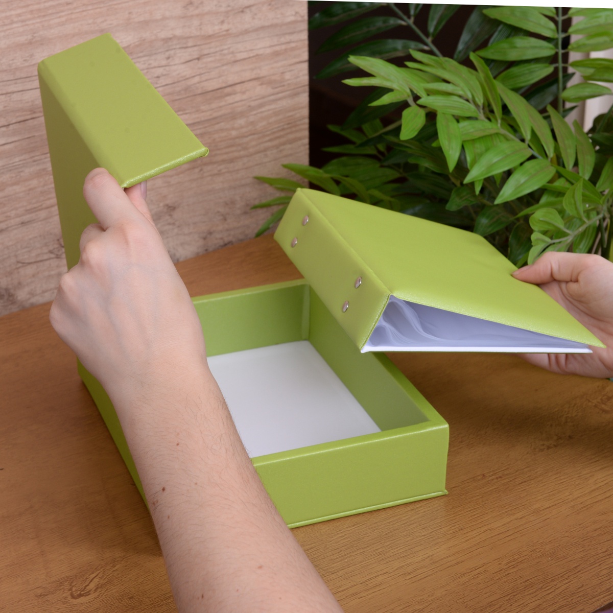 Estojo Imantado com Álbum para 100 Fotos 15x21 - CETIM VERDE Bebê Infantil MDF Reforçado - Imagem 5